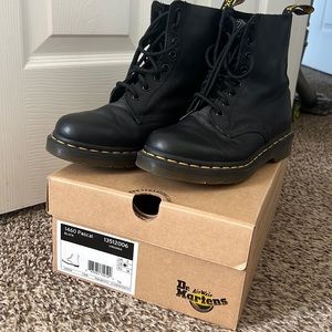 Doc Marten pascal boots